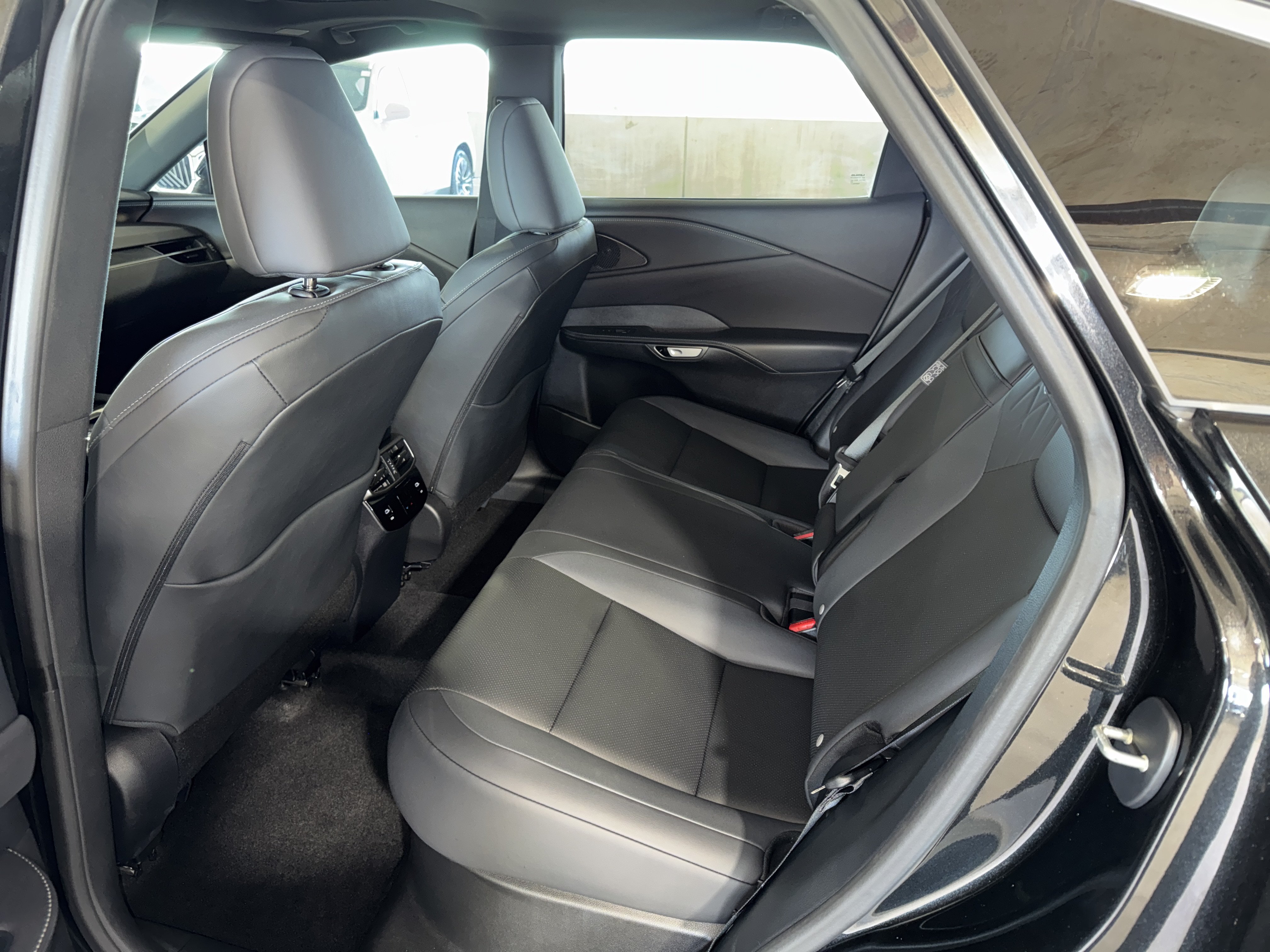 Used 2024 Lexus RX 350 Premium w/ Convenience Package FWD image 15