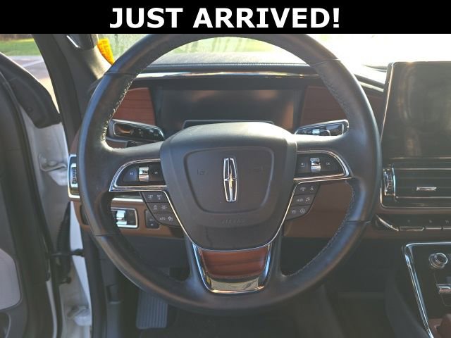 Used 2023 Lincoln Navigator Reserve image 15