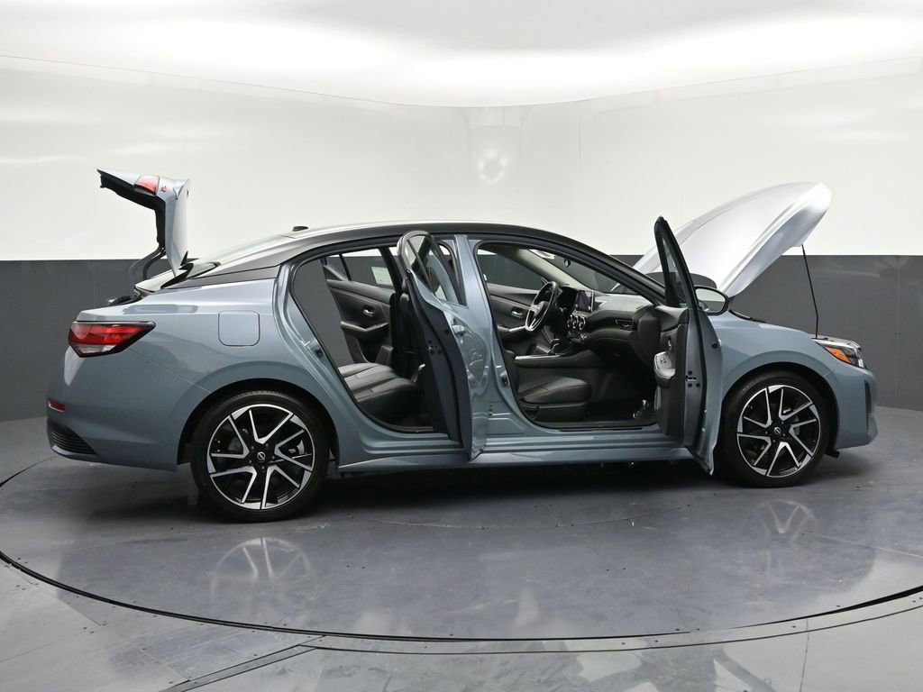 Used 2024 Nissan Sentra SR w/ SR Premium Package image 35