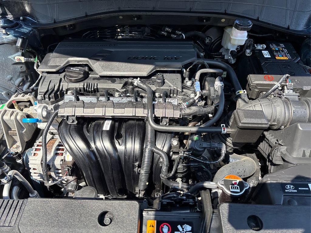 Certified 2025 Hyundai Kona SE image 13