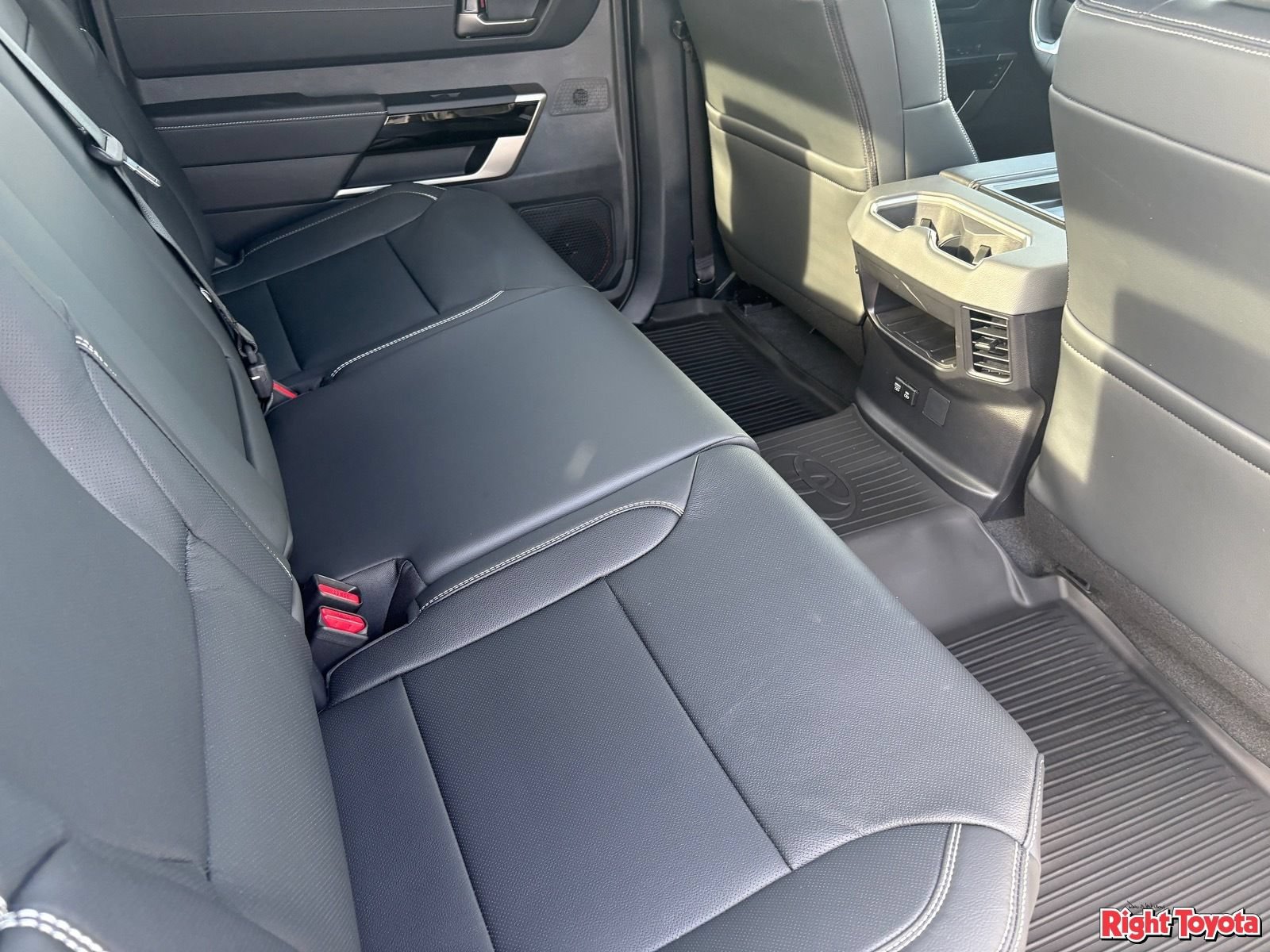 New 2026 Toyota Tundra Limited AWD/4WD image 16
