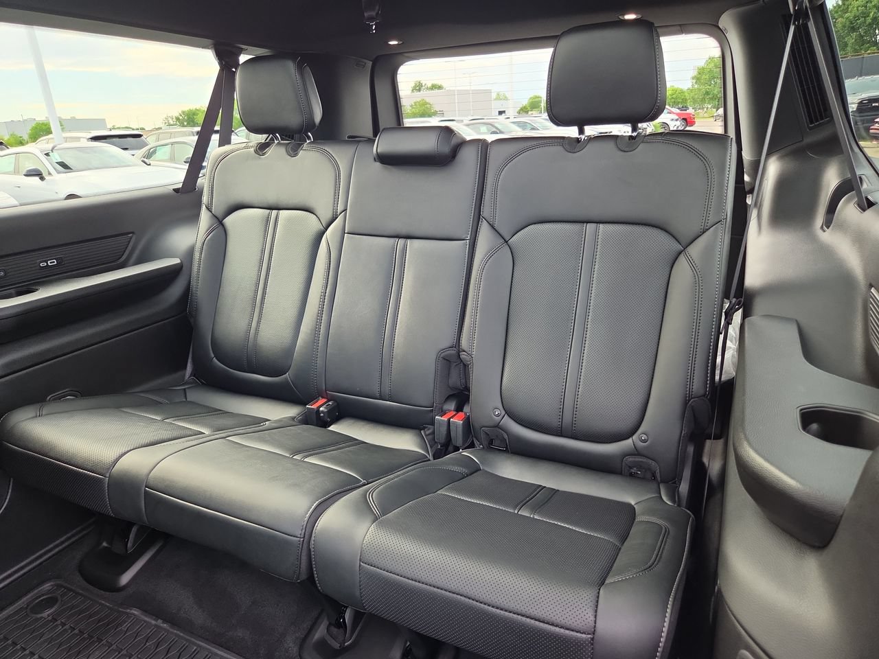 New 2026 Jeep Grand Wagoneer L Limited AWD/4WD image 14