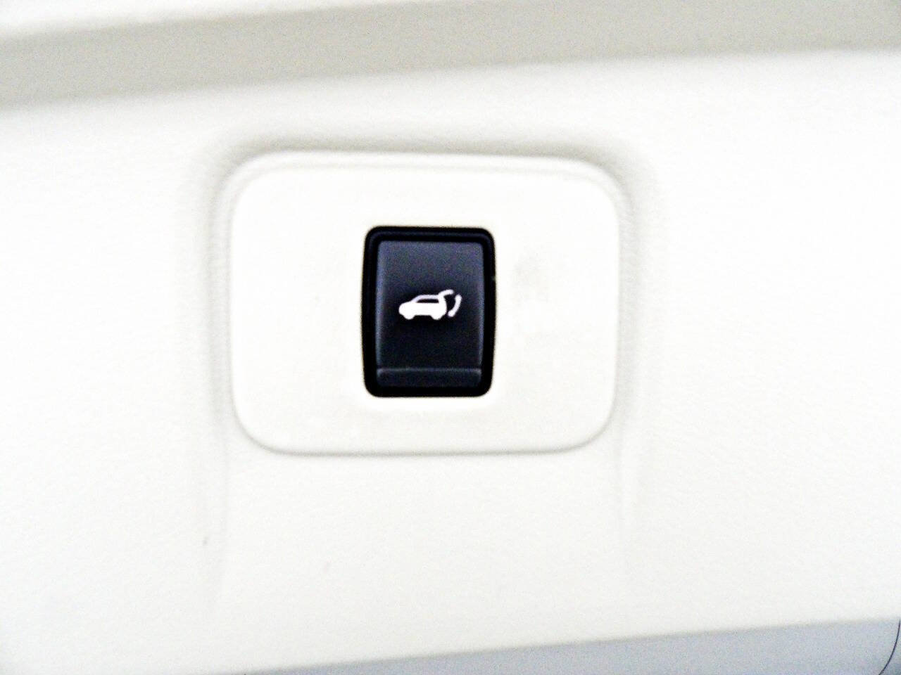 Used 2019 Nissan Murano Platinum w/ Cargo Package image 15