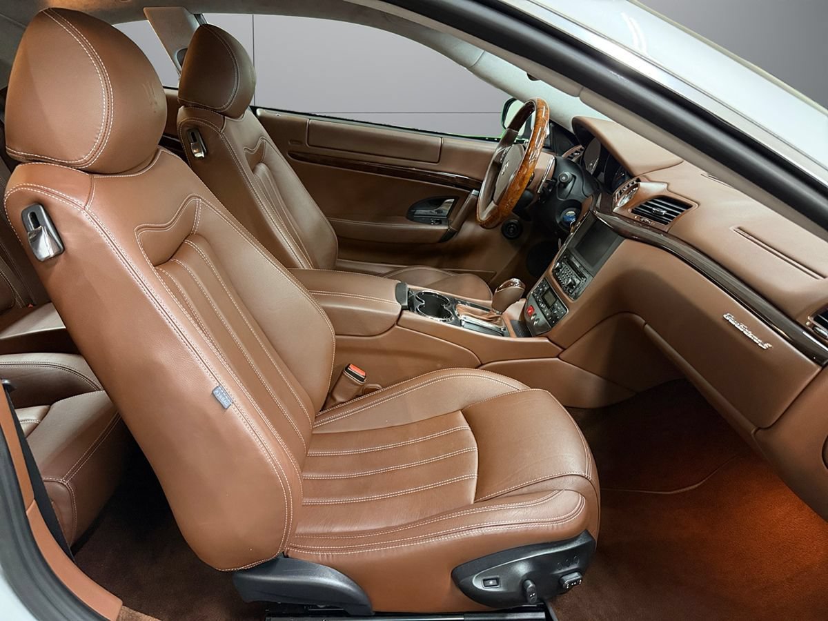 Used 2010 Maserati GranTurismo S RWD image 17