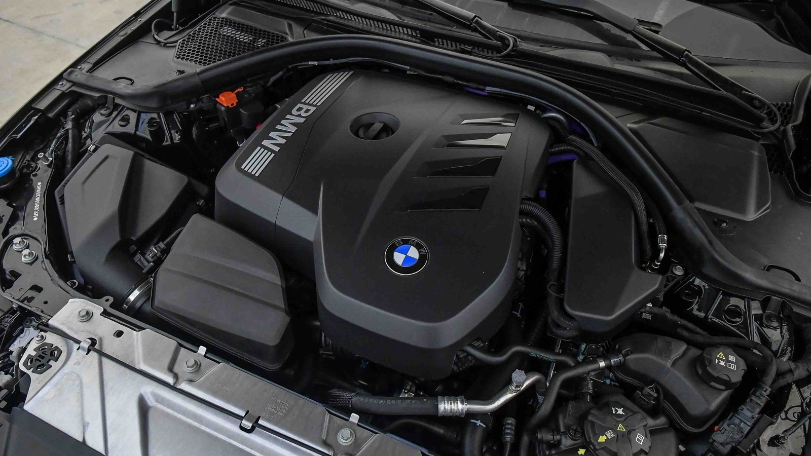 New 2026 BMW 330i Sedan w/ M Sport Package image 30