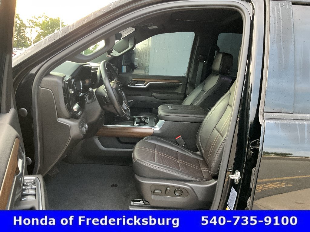 Used 2024 Chevrolet Silverado 2500 High Country w/ Midnight Edition AWD/4WD image 28