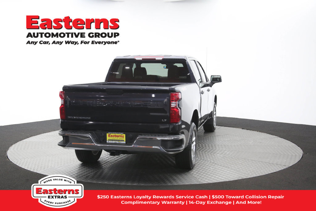 Used 2023 Chevrolet Silverado 1500 LT AWD/4WD image 44