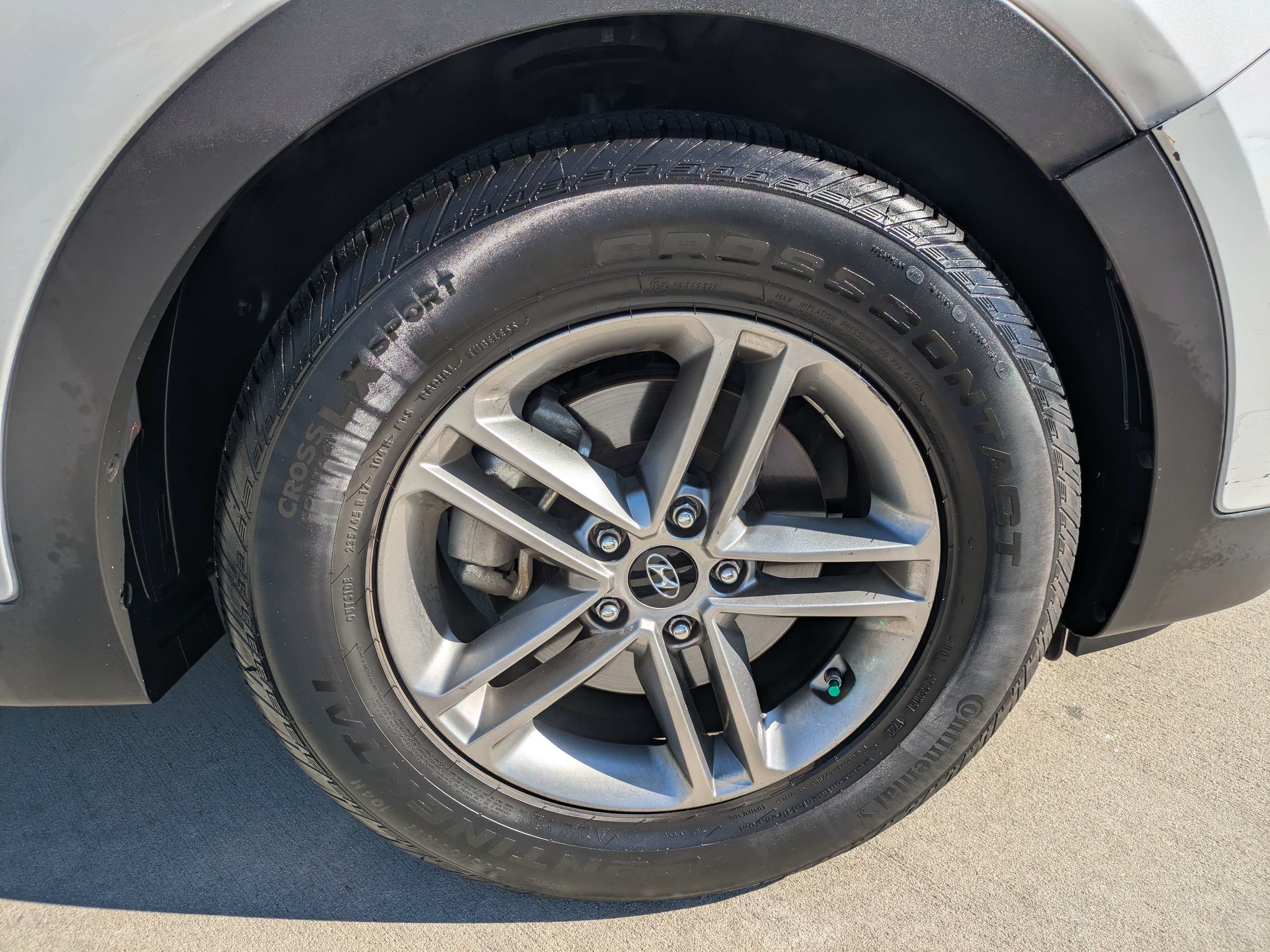 Used 2017 Hyundai Santa Fe Sport w/ 2.4L Tech Package 04 FWD image 9