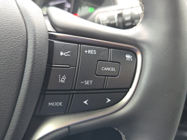 Used 2019 Lexus UX 250h w/ Premium Package AWD/4WD image 15