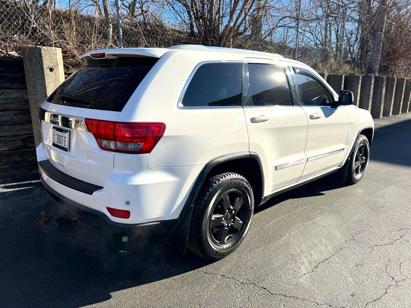 Used 2011 Jeep Grand Cherokee Laredo image 9