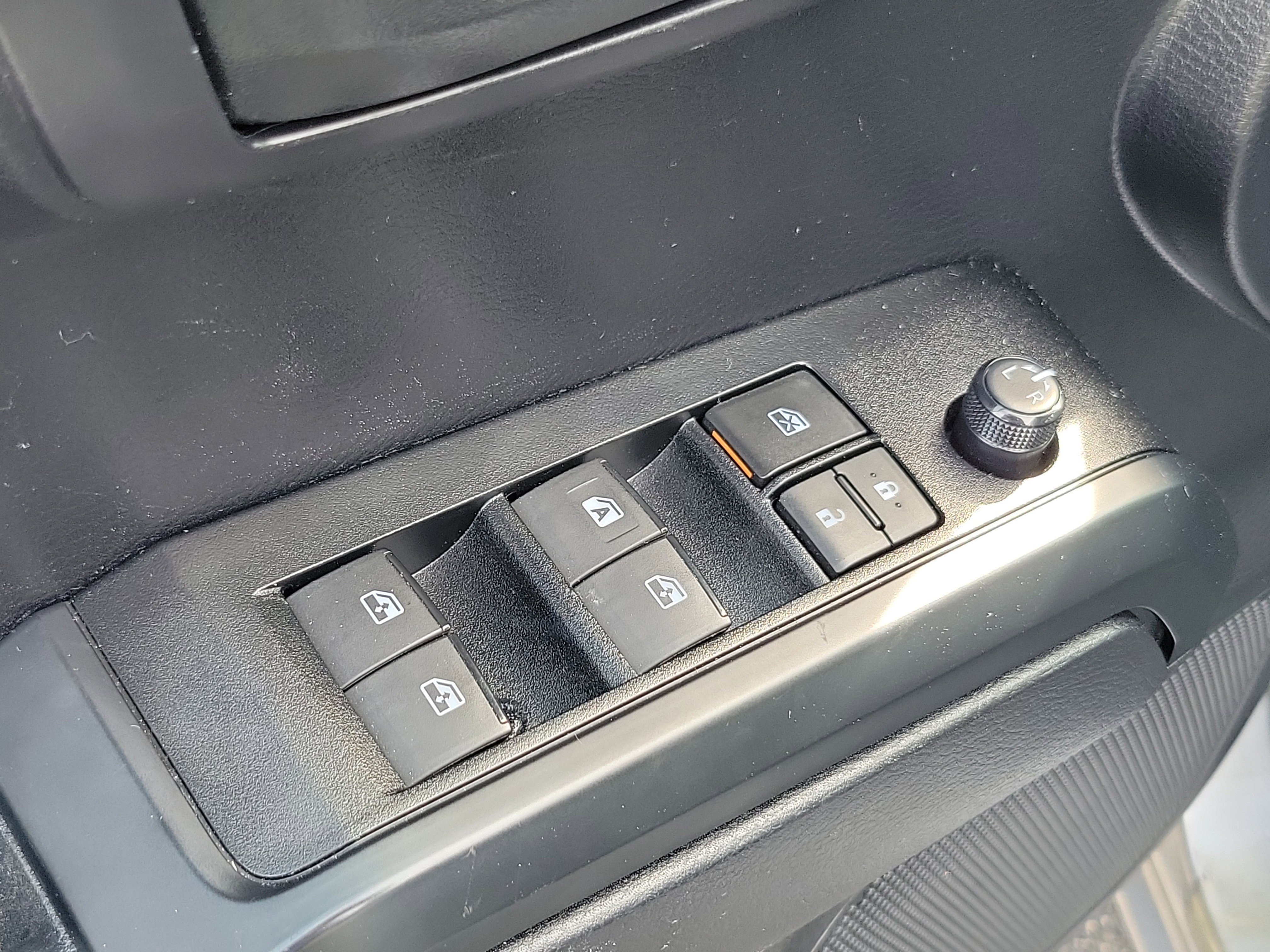 Used 2021 Toyota Tacoma SR image 18