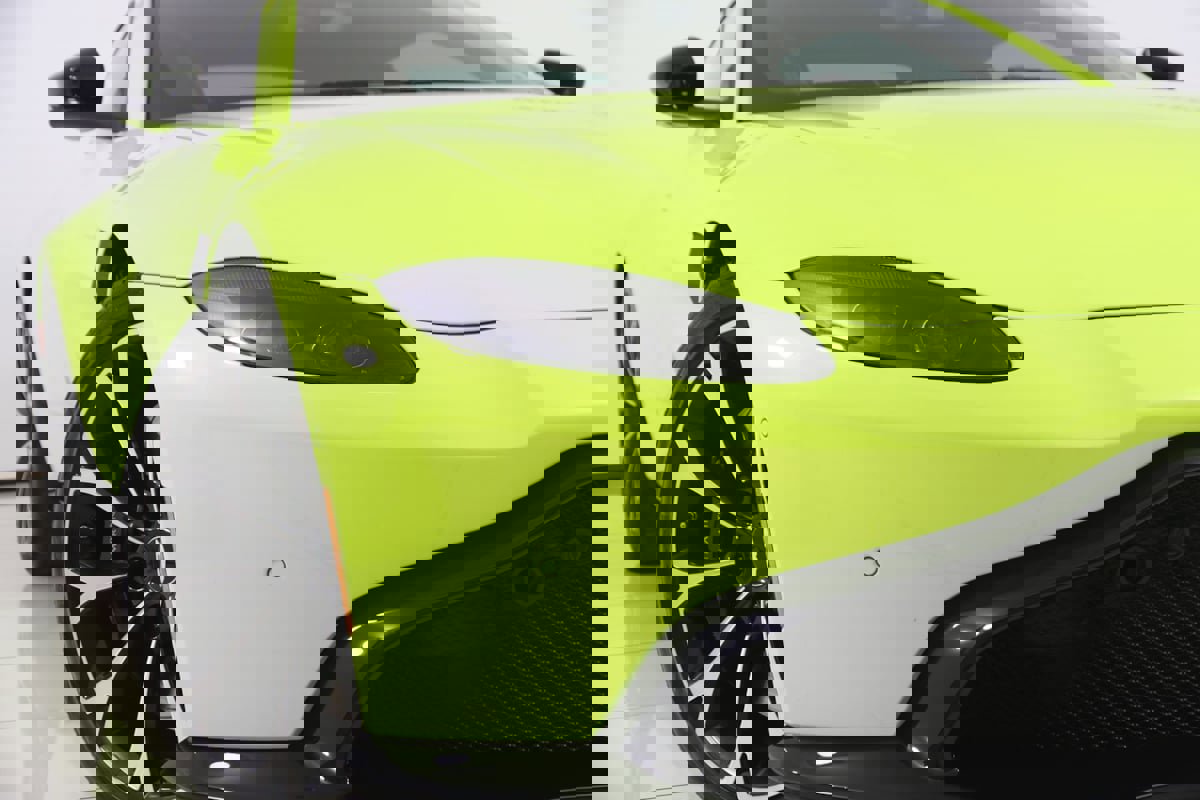 Used 2019 Aston Martin V8 Vantage Coupe RWD image 21