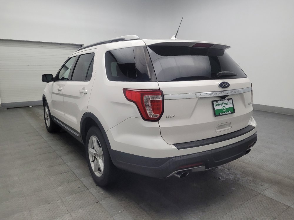 Used 2019 Ford Explorer XLT w/ Equipment Group 202A FWD image 5