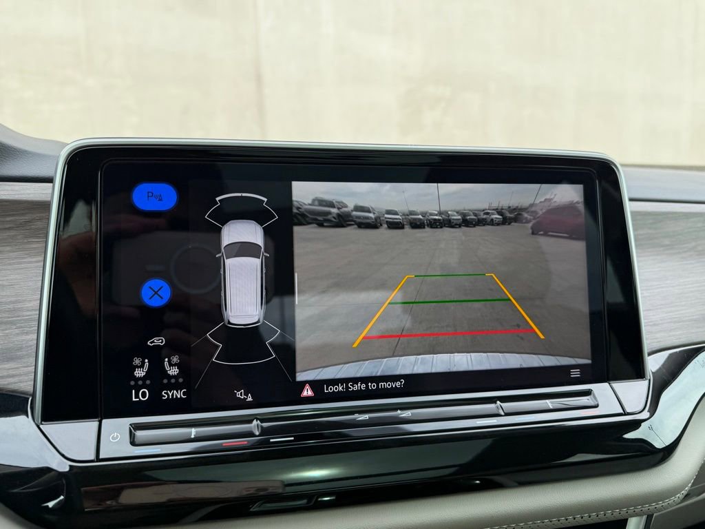 Certified 2025 Volkswagen Atlas SEL image 21