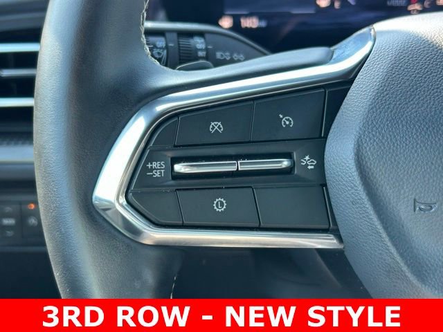 Certified 2025 Chevrolet Traverse LT FWD image 22
