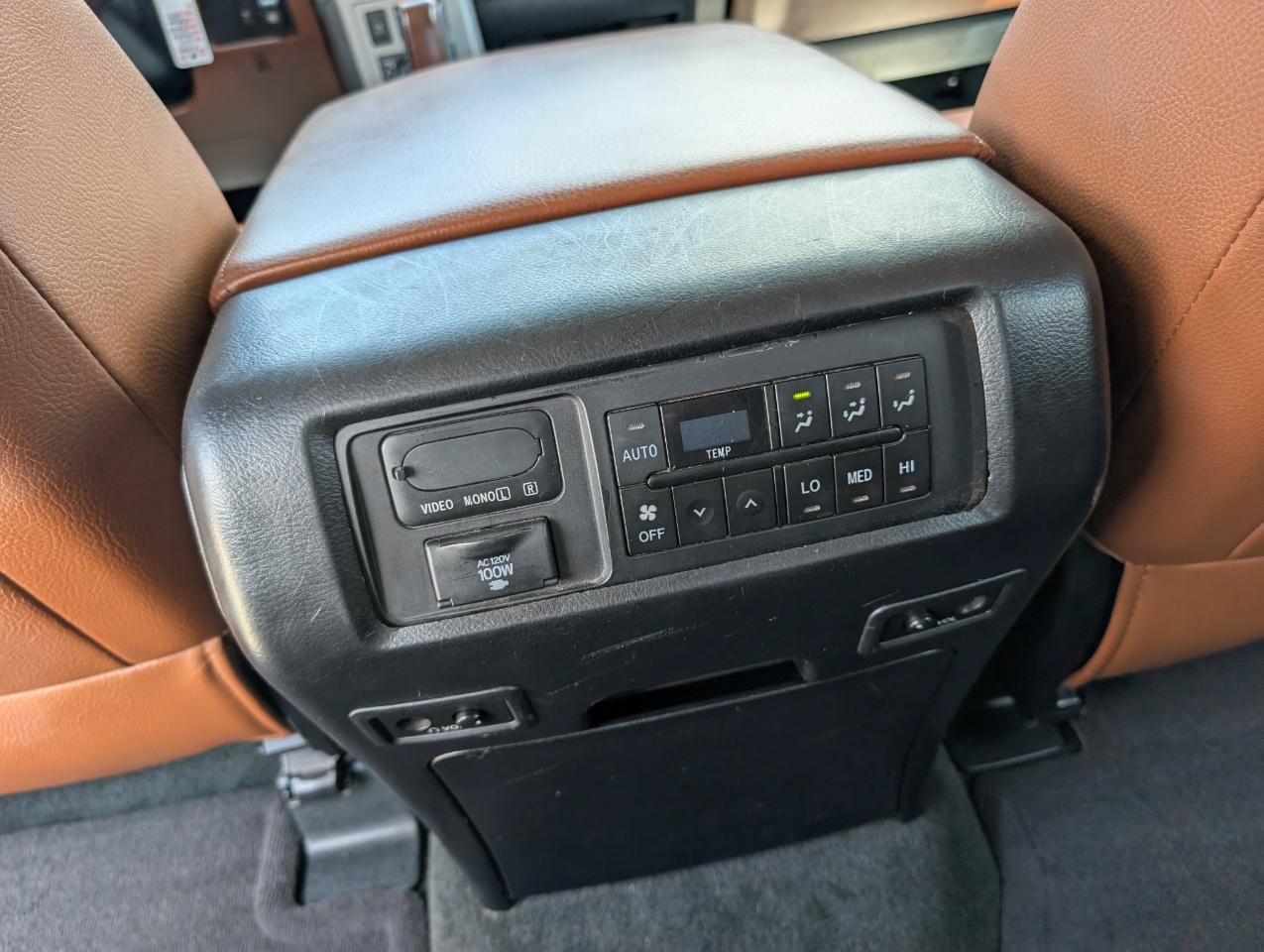 Used 2013 Toyota Sequoia Platinum RWD image 21