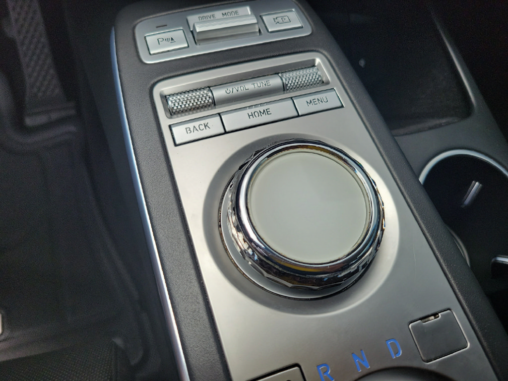 Used 2023 Genesis GV70 2.5T AWD/4WD image 32