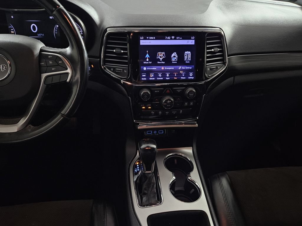 Used 2020 Jeep Grand Cherokee Altitude RWD image 6