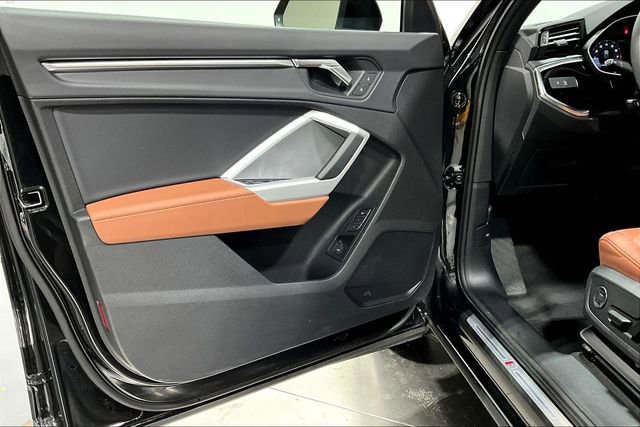 Used 2025 Audi Q3 2.0T Premium w/ Convenience Package image 17