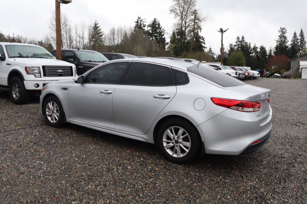 Used 2016 Kia Optima LX image 3