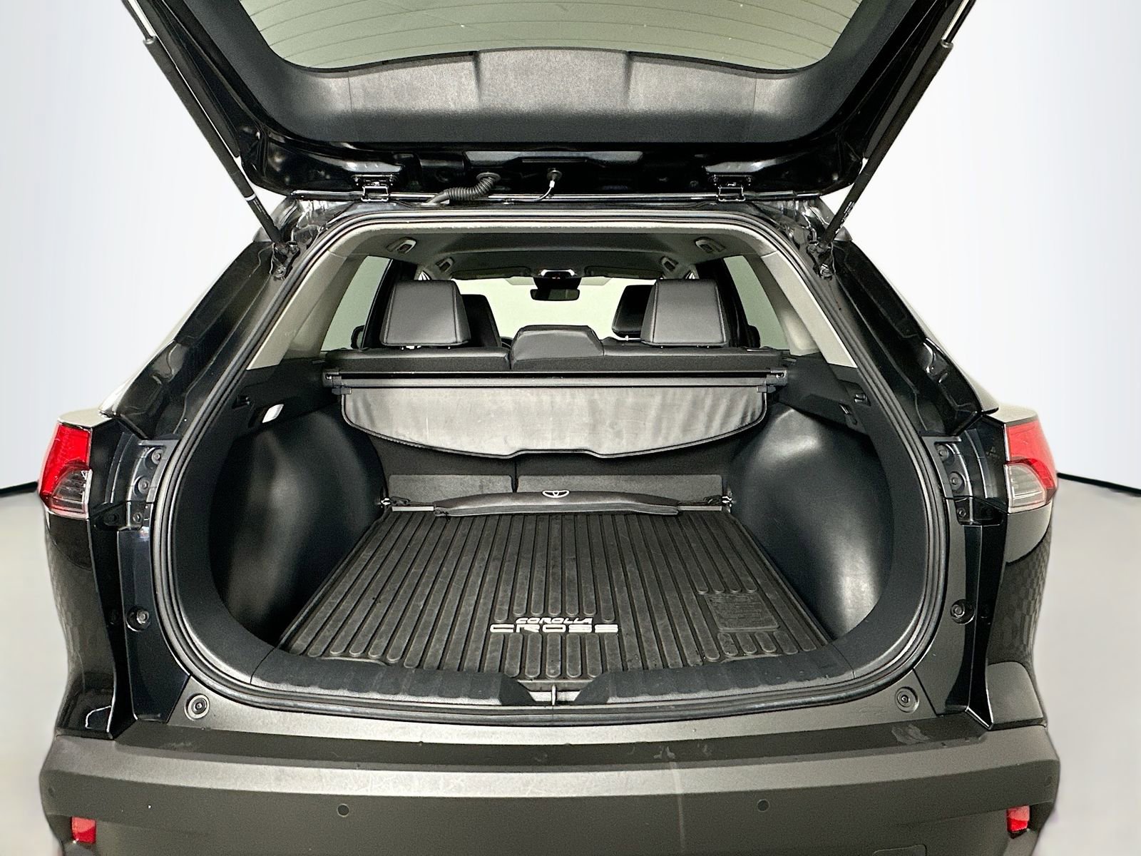 Certified 2023 Toyota Corolla Cross XLE w/ Black Badges Package (TMS) image 26