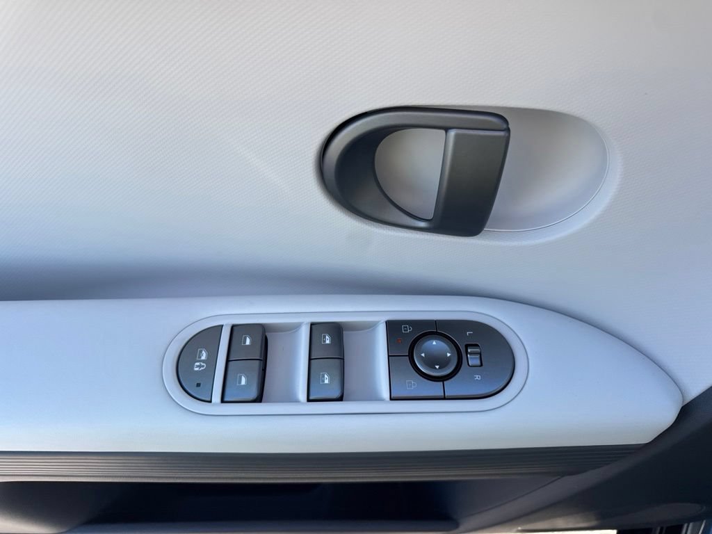 New 2027 Hyundai Ioniq 5 SEL AWD/4WD image 9
