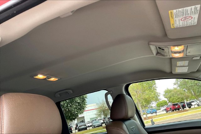 Used 2017 Nissan Titan Platinum Reserve AWD/4WD image 21