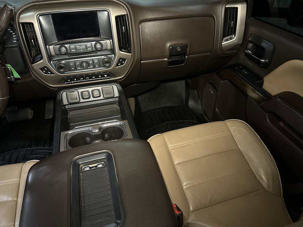 Used 2017 GMC Sierra 2500 Denali w/ Duramax Plus Package image 8