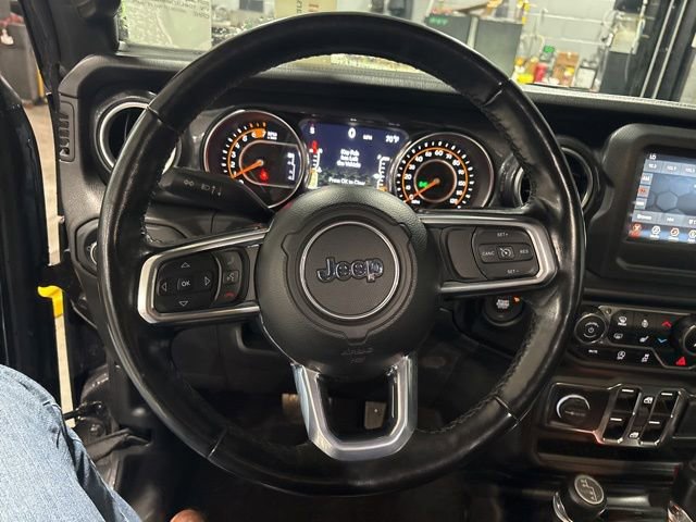 Used 2021 Jeep Wrangler Unlimited Sahara AWD/4WD image 30
