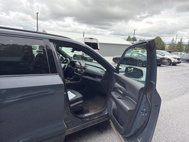Used 2025 Toyota Grand Highlander AWD Hybrid image 20