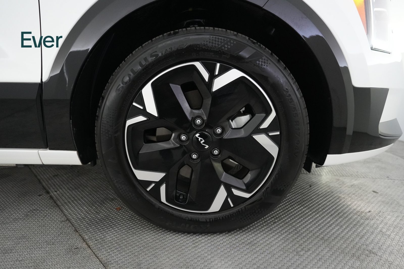 Used 2024 Kia Niro Wind FWD image 20