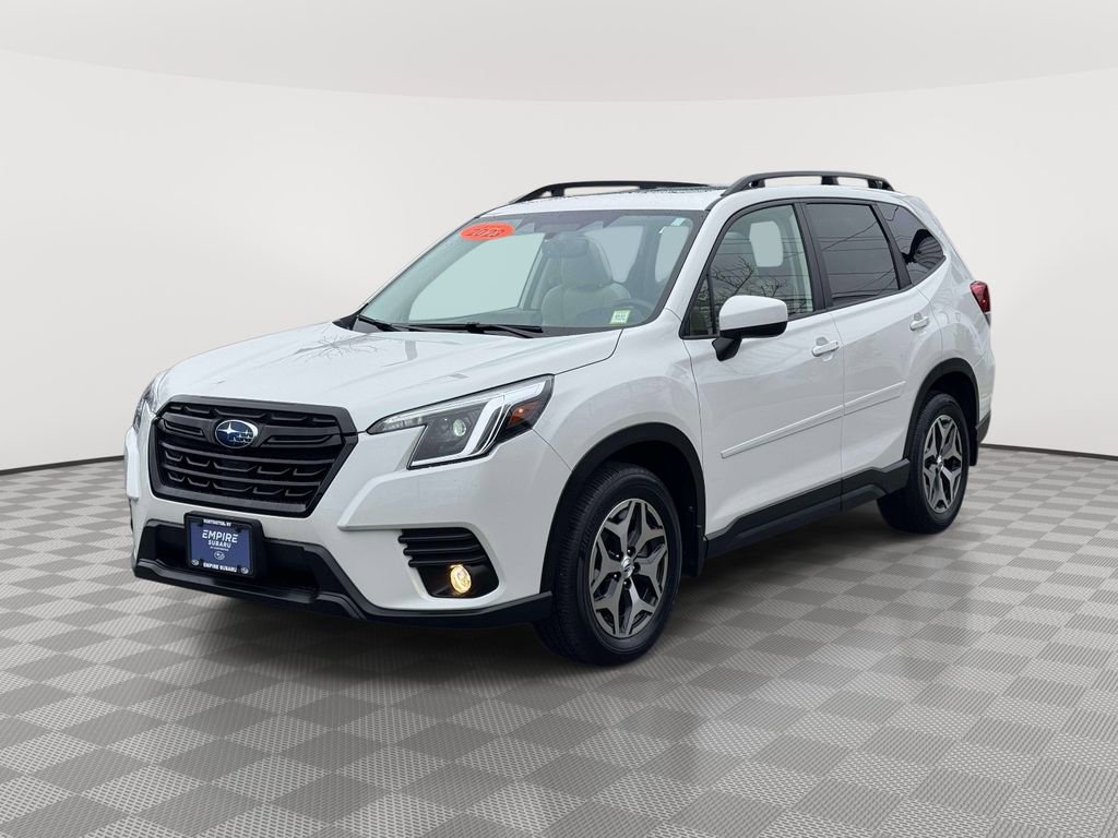Used 2023 Subaru Forester Premium image 3