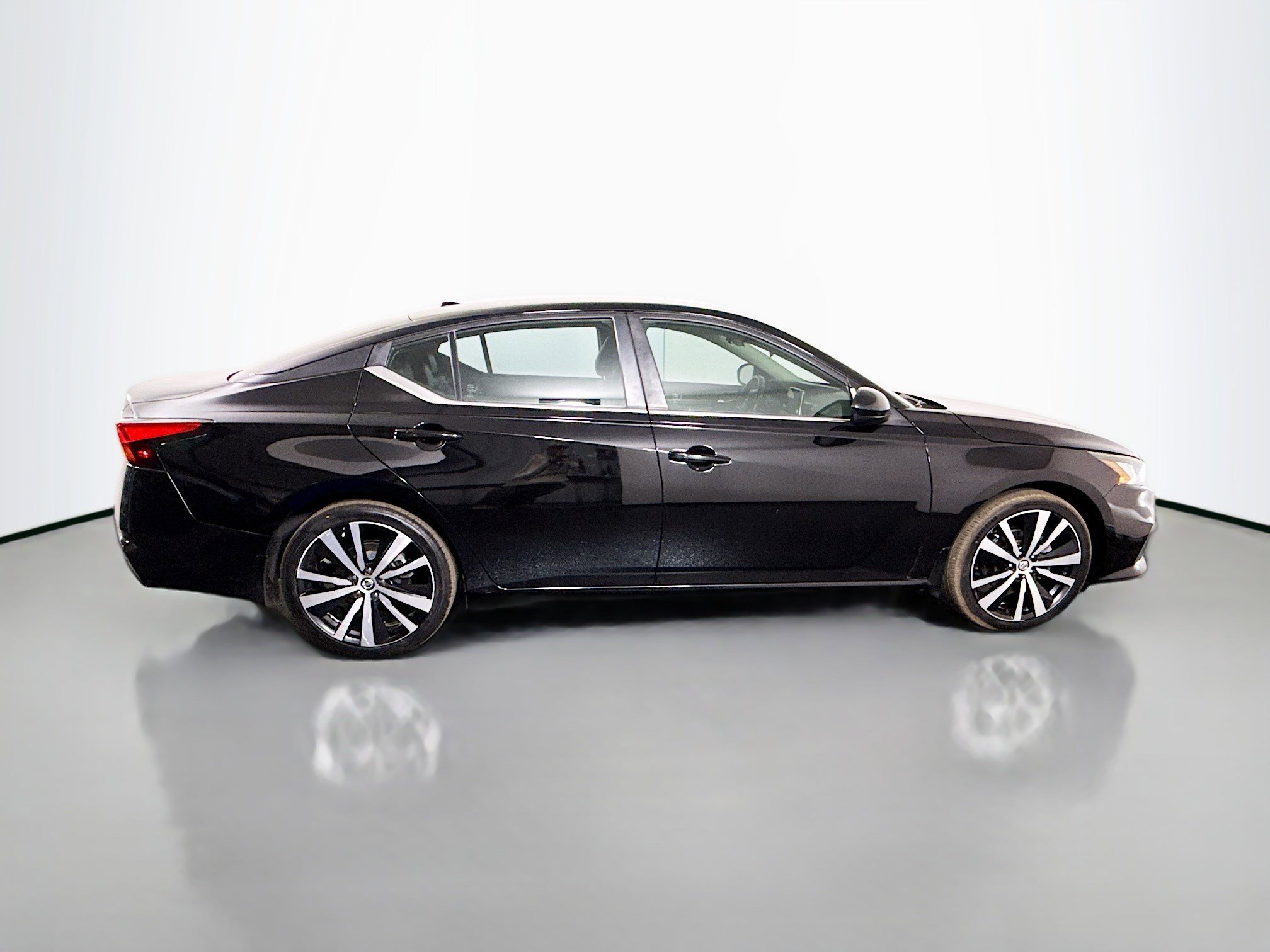 Used 2020 Nissan Altima 2.5 SR image 11