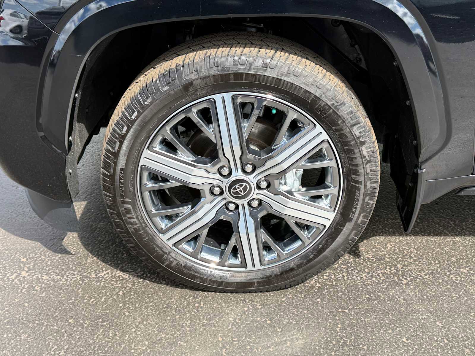 Used 2023 Toyota Sequoia Capstone AWD/4WD image 8