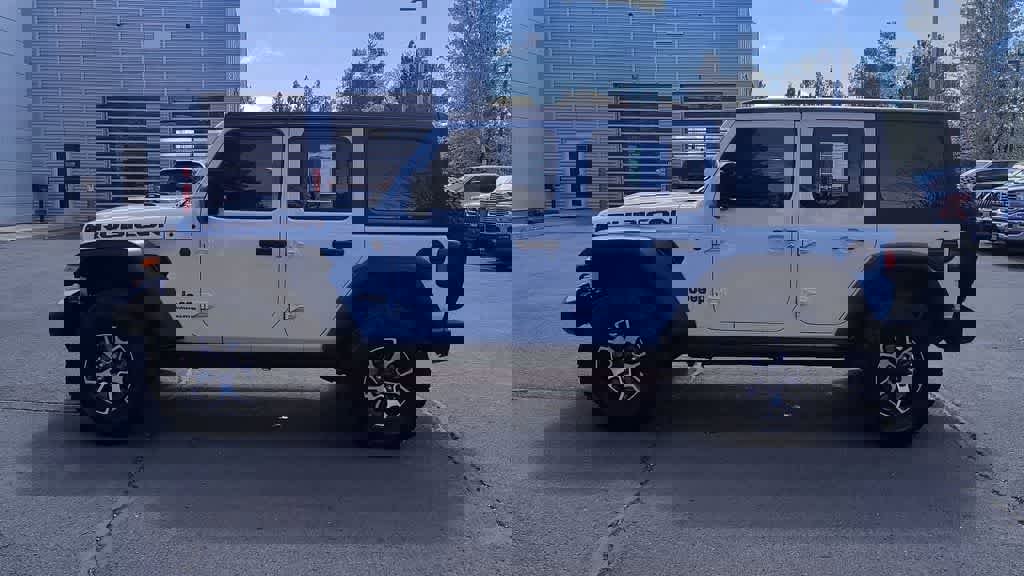 Used 2023 Jeep Wrangler Unlimited Rubicon w/ Cold Weather Group image 5