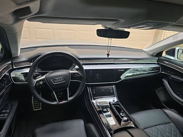 Used 2022 Audi S8 w/ S8 Comfort Plus Package AWD/4WD image 5