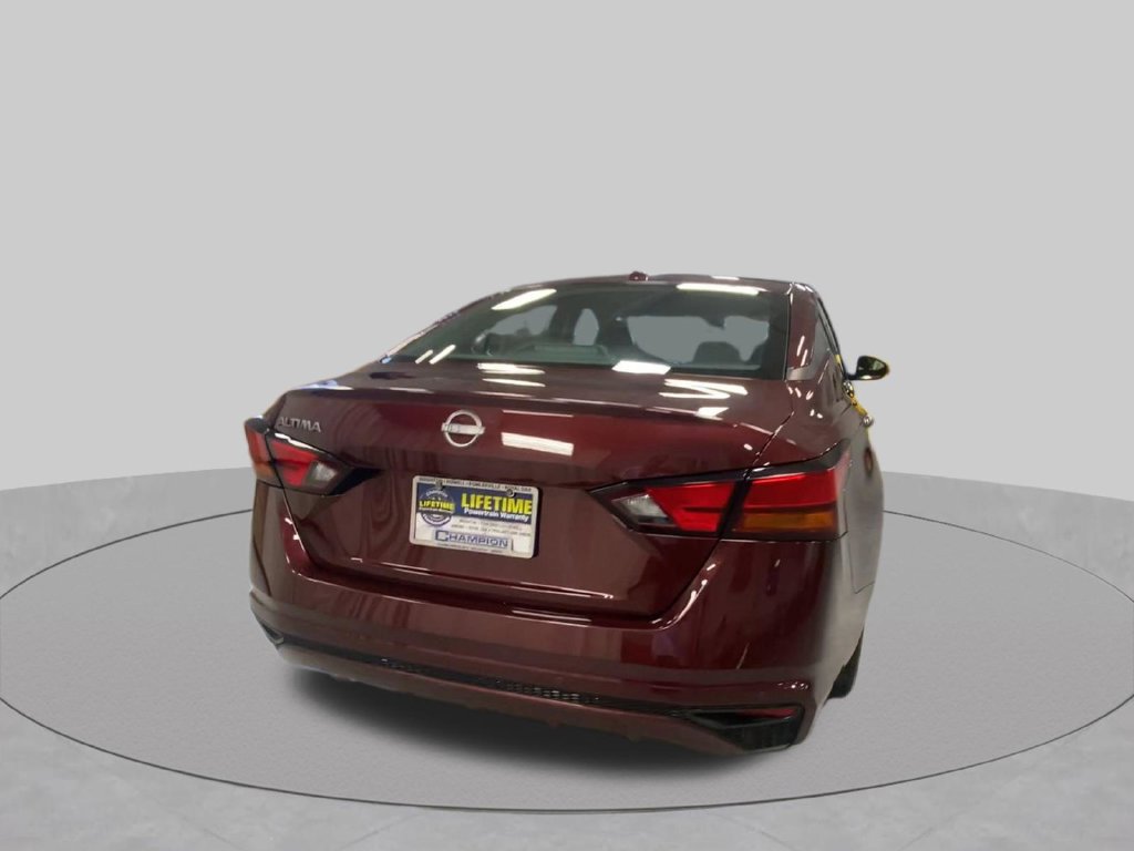 Used 2025 Nissan Altima 2.5 SV FWD image 3