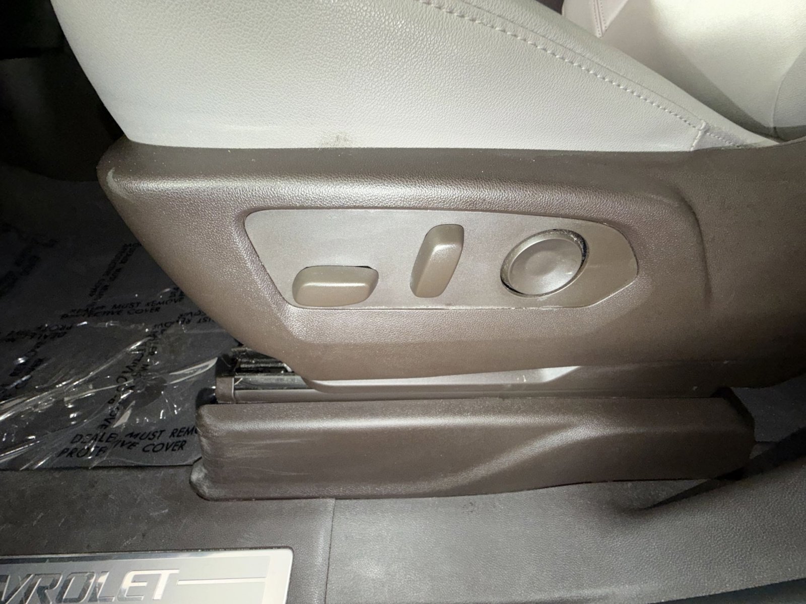 Used 2024 Chevrolet Suburban Z71 w/ Off-Road Capability Package image 14