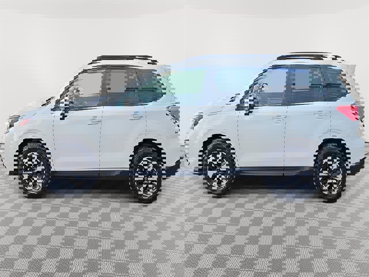 Used 2018 Subaru Forester 2.5i Premium w/ All-Weather Package image 8