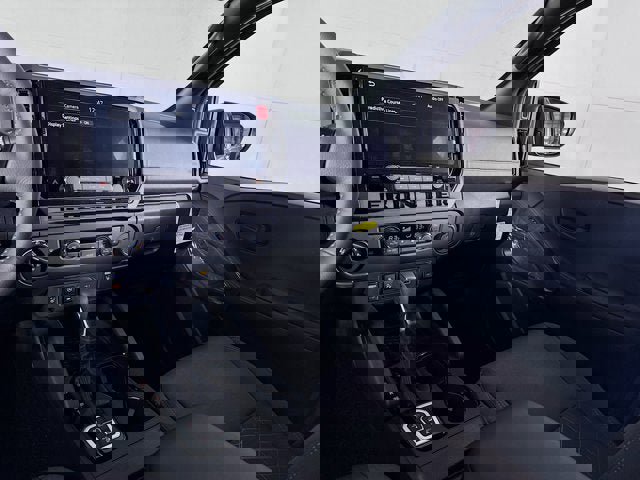 New 2026 Nissan Frontier SV w/ SV Convenience Package image 24