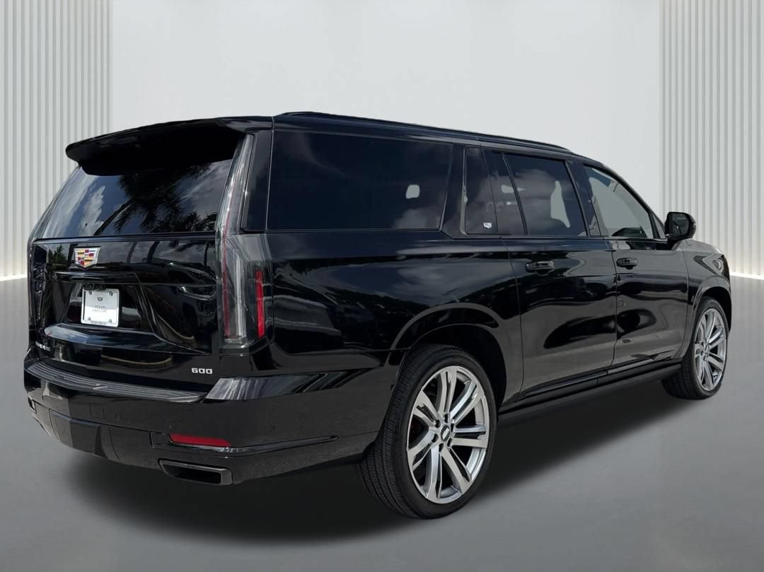 Used 2025 Cadillac Escalade ESV Sport Platinum AWD/4WD image 6