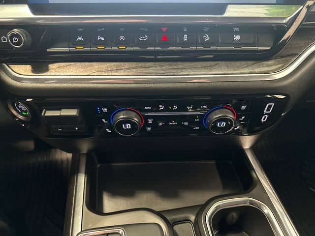 Used 2024 Chevrolet Silverado 1500 LTZ AWD/4WD image 23