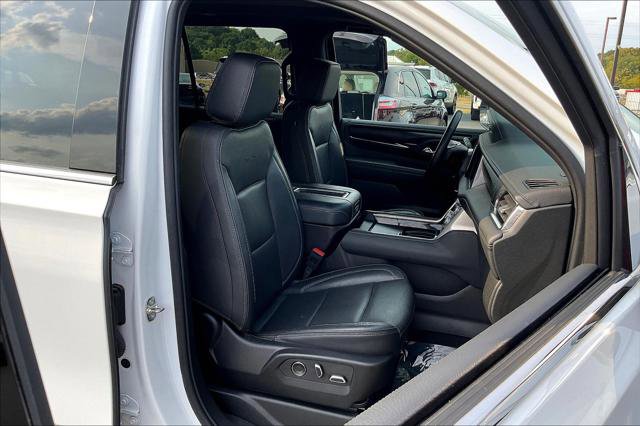 Used 2024 GMC Yukon Denali image 27