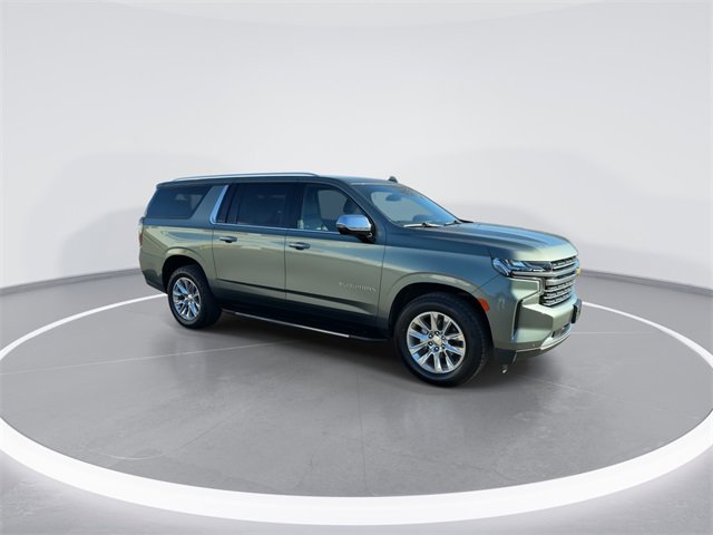 Used 2023 Chevrolet Suburban Premier image 2