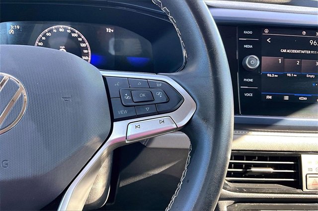 Used 2024 Volkswagen Taos SE image 12