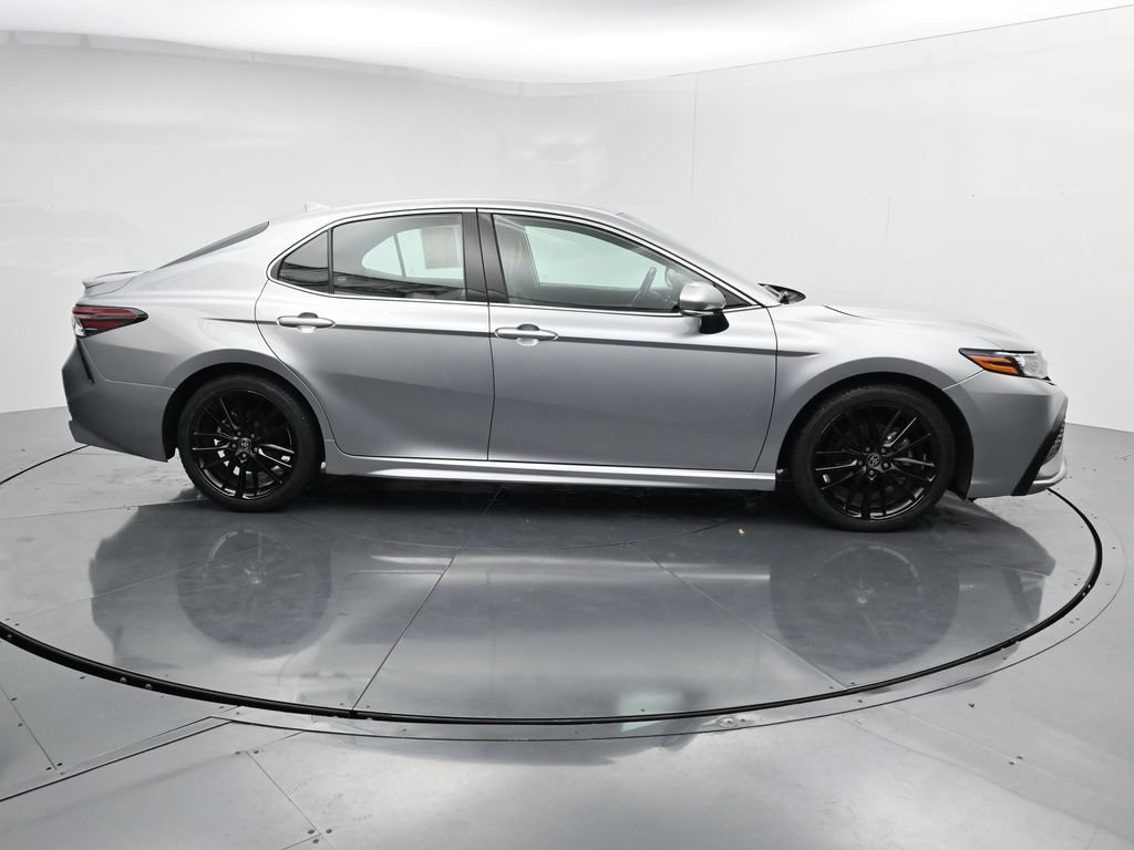 Used 2024 Toyota Camry XSE FWD image 9