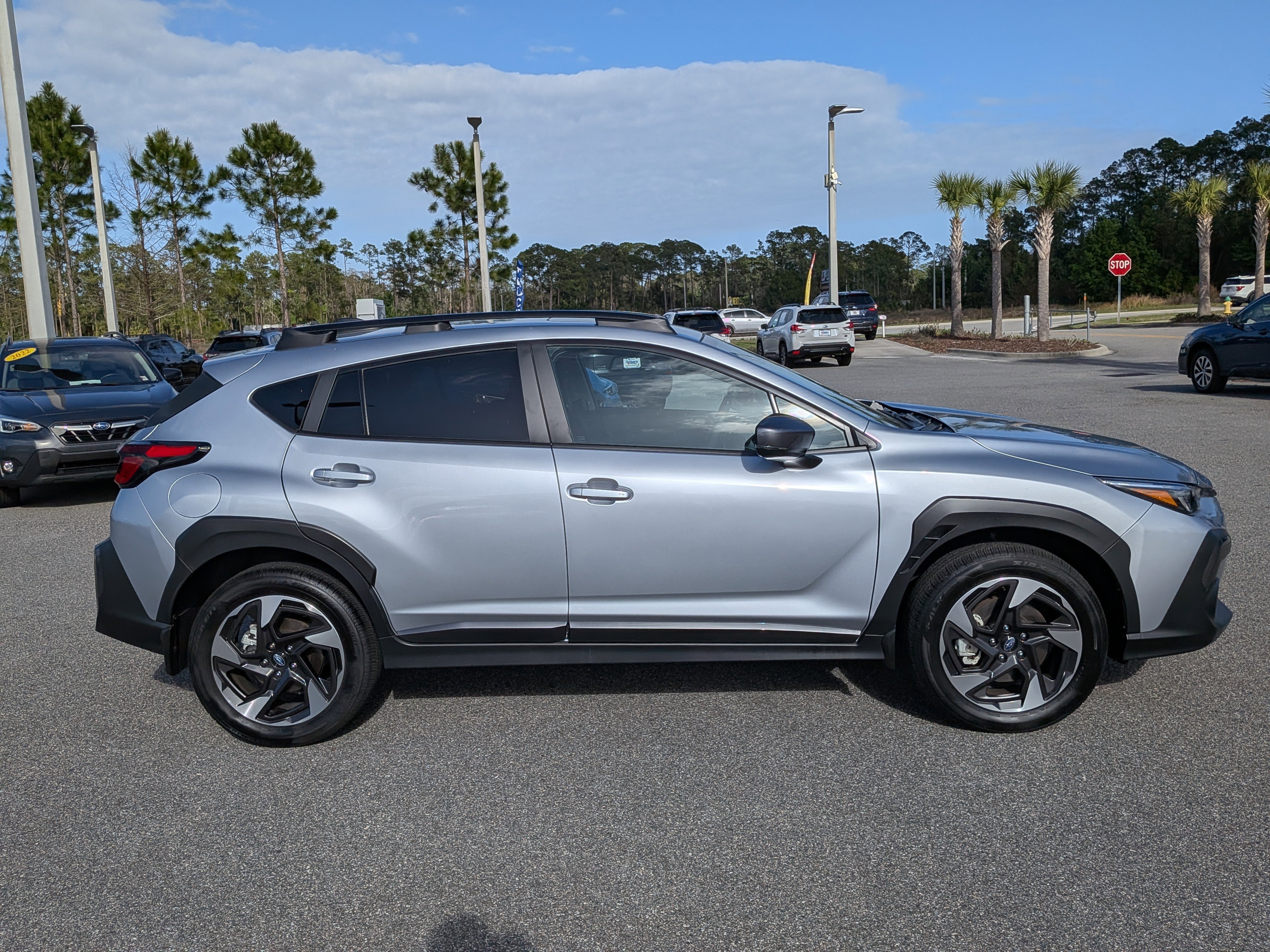 Certified 2025 Subaru Crosstrek 2.5i Limited w/ Popular Package #3A AWD/4WD image 3