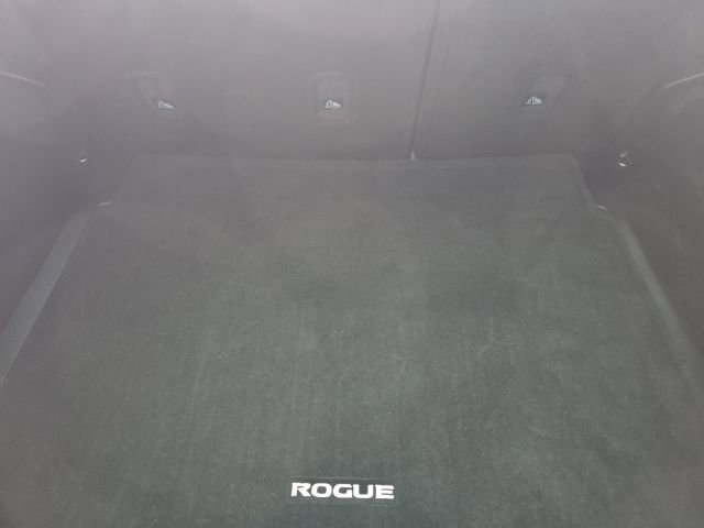 Used 2023 Nissan Rogue SV image 7