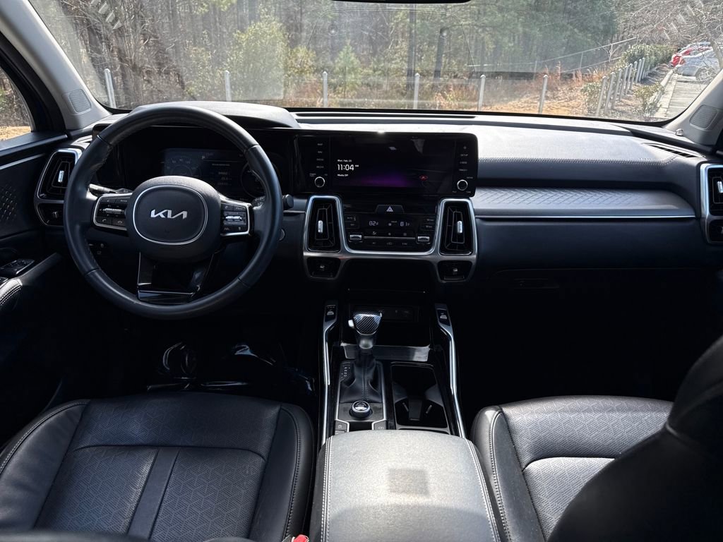 Used 2023 Kia Sorento SX image 16