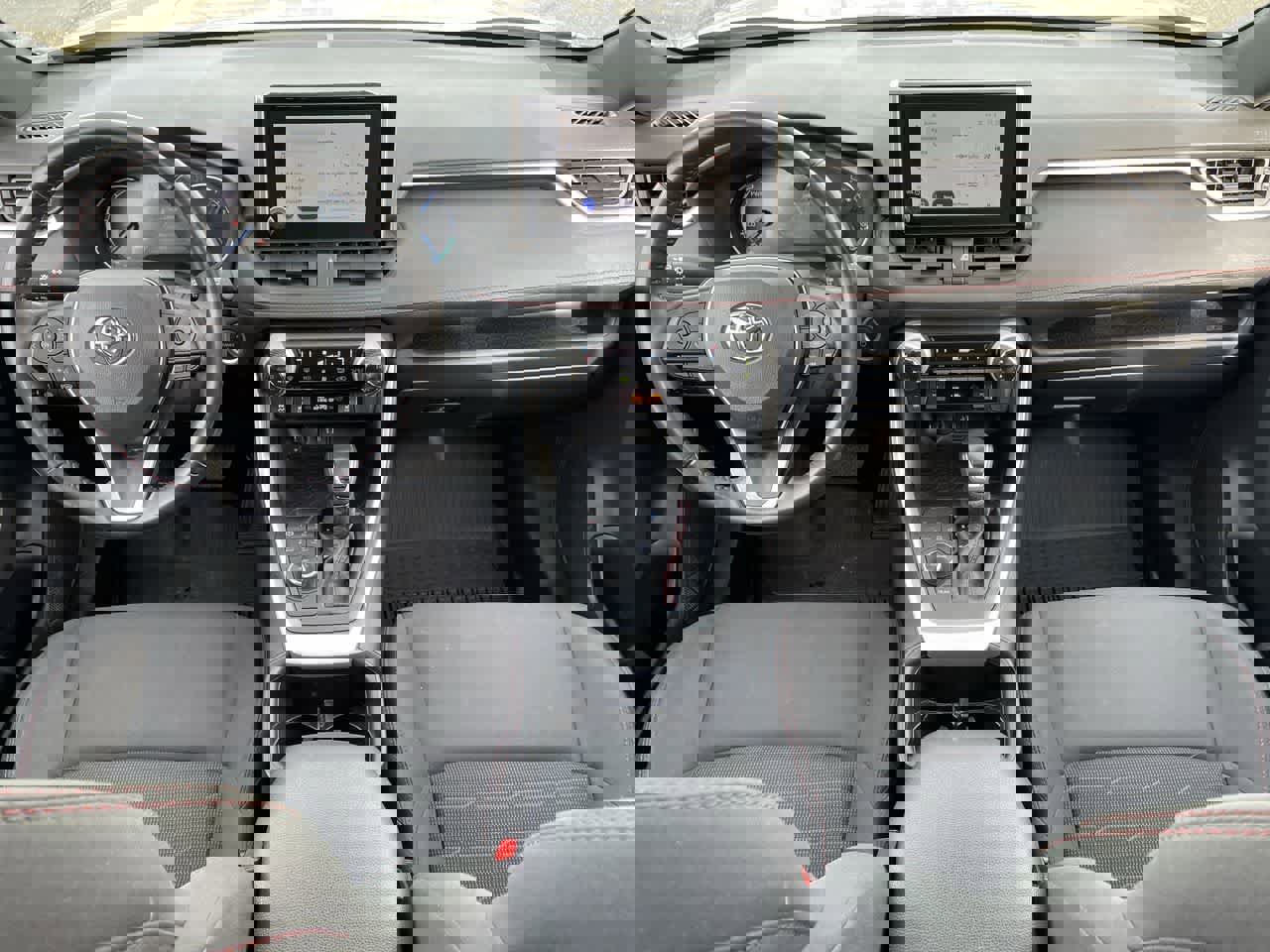 Used 2023 Toyota RAV4 SE image 25